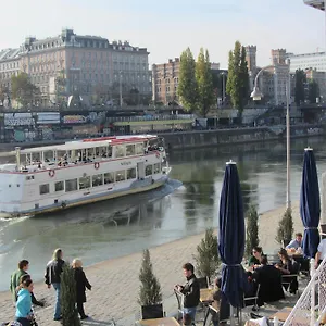 https://wohnen-im-herzen-von-wien-at-the-waterfront-apartment.vienna-besthotels.com